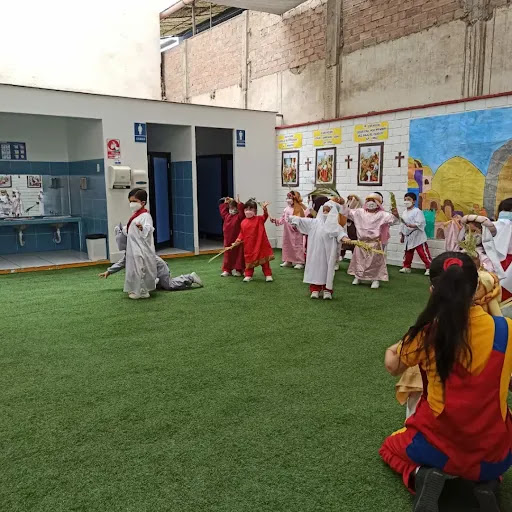 Colegio San José y El Redentor Surquillo