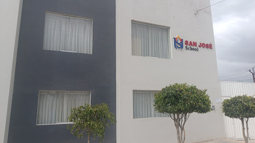 San José School