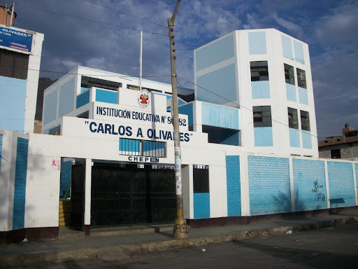 I.E. N° 80382 "CARLOS A. OLIVARES"